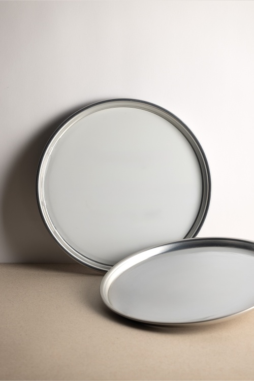 Plateau rond avec pour décor l'évolution du raisin